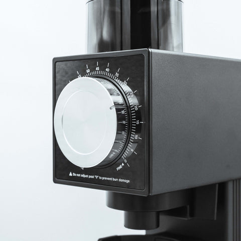 Close up image of the dial range on the CF64V Electric Coffee Grinder