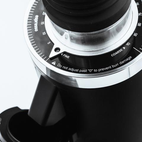 close up image of precision dial detailing on the DF64 Gen 2 Electric Coffee Grinder