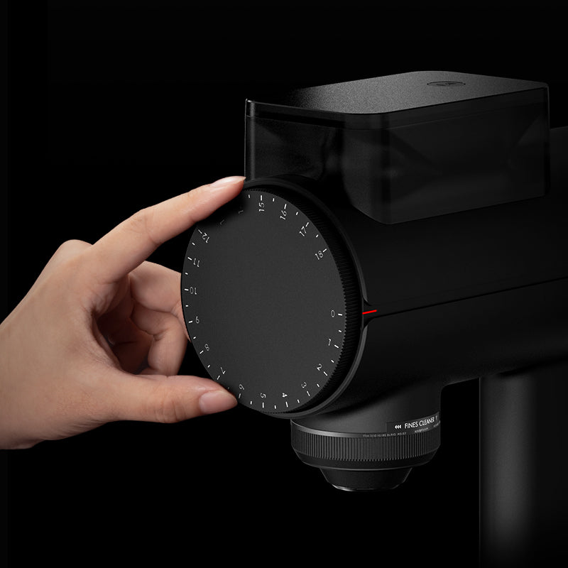 close up of adjustment dial on the Timemore Sculptor 078S Electric Grinder