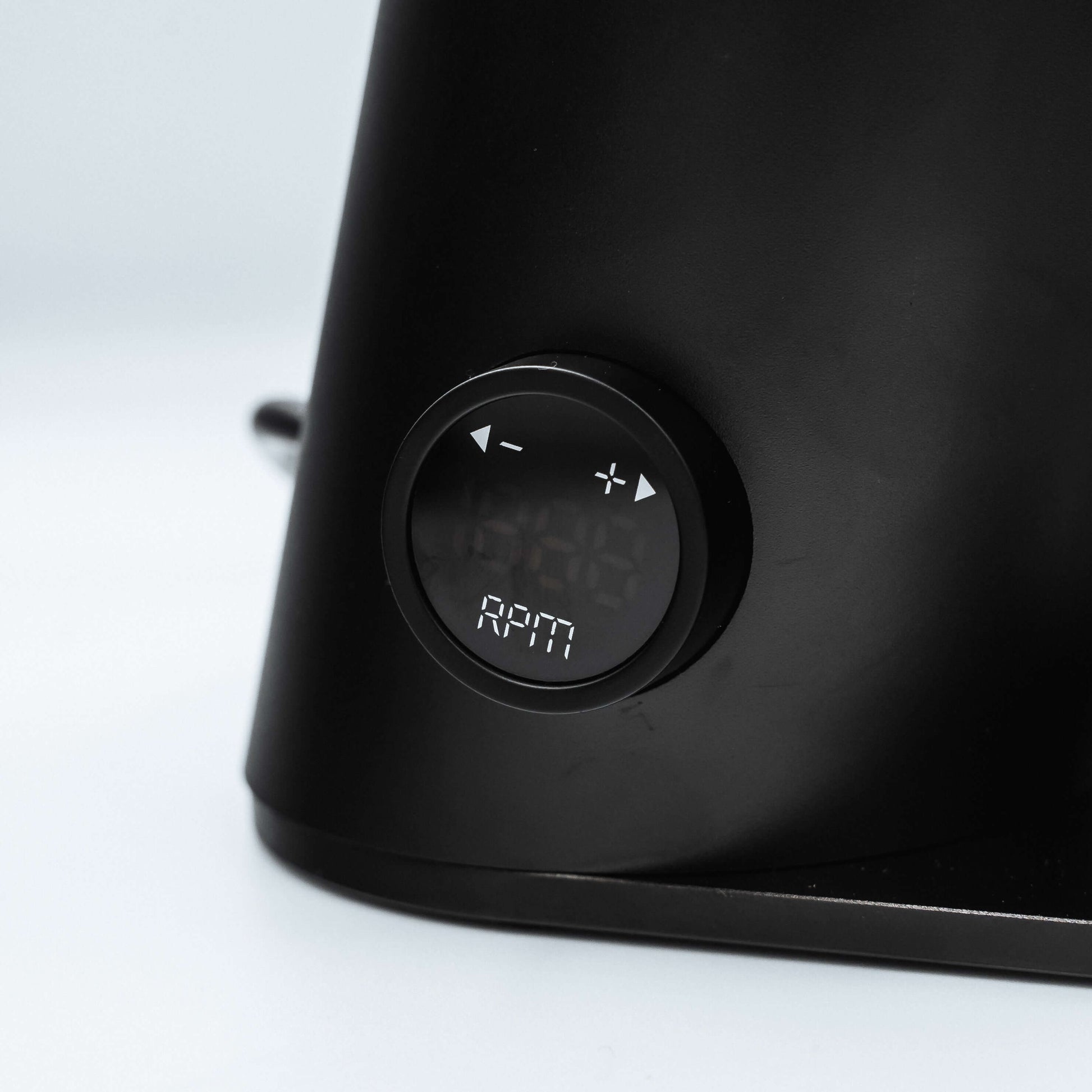 Adjustable speed settings from 600 to 1800 RPM on the DF64V Electric Coffee Grinder